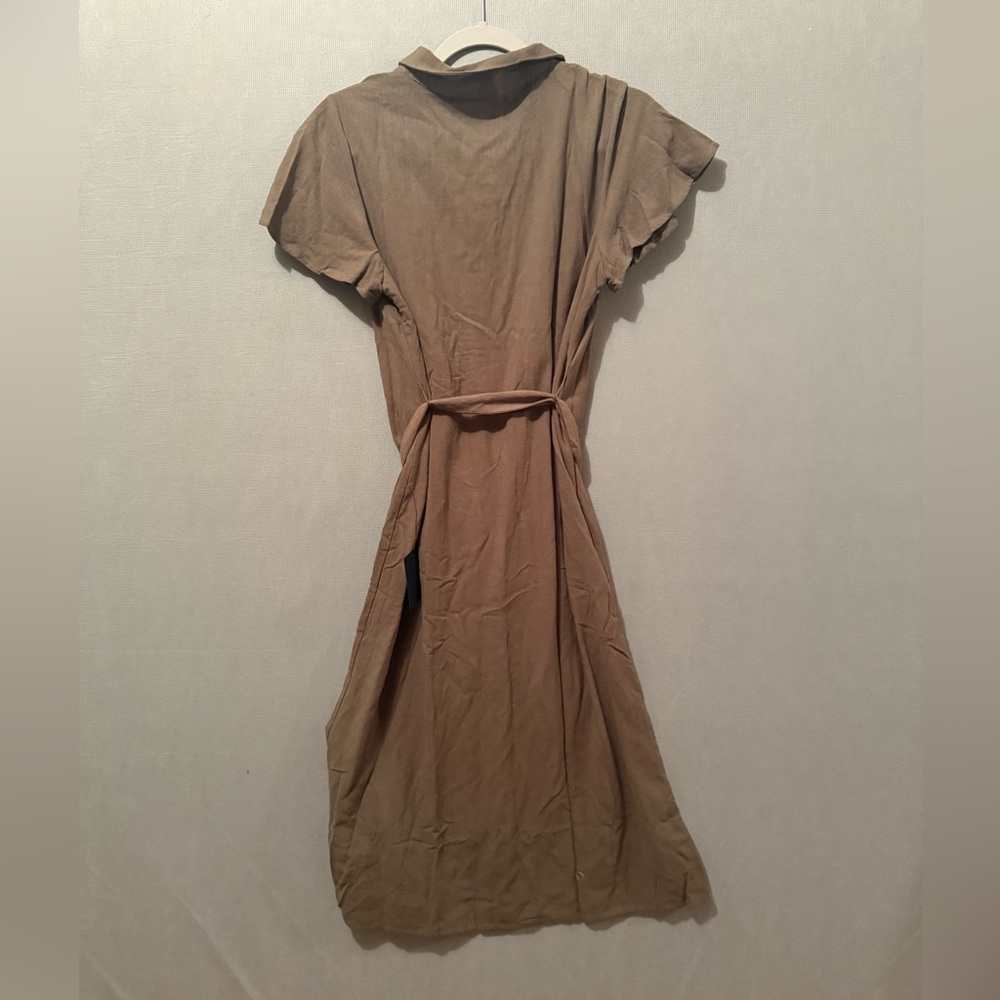 NWT Lulus Italian Summer Olive Green Linen Button-Up Short Sleeve Dress Size M - Picture 3 of 6